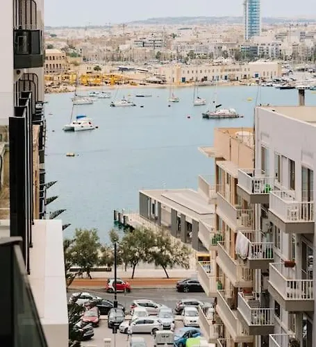 Mainstreet Luxury 3 *